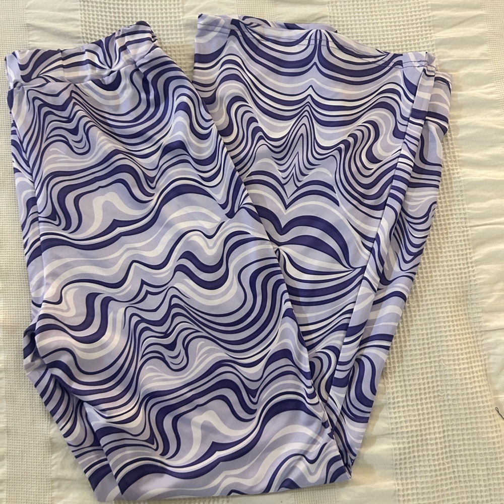 Purple Wave Pattern Women's Flare Pants